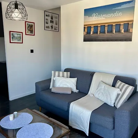 Un Ete Sans Fin A Apartment *